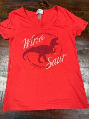 Landry's Women's Red 'Wino Saur' Graphic Short Sleeve Tee